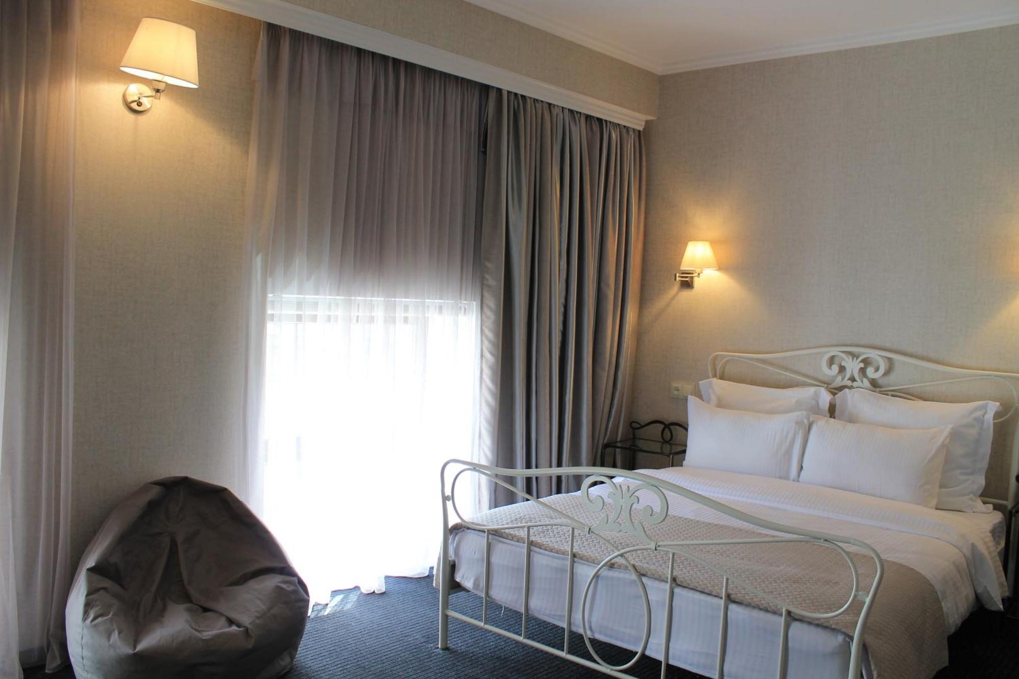 Redline Hotel Tbiliszi Kültér fotó