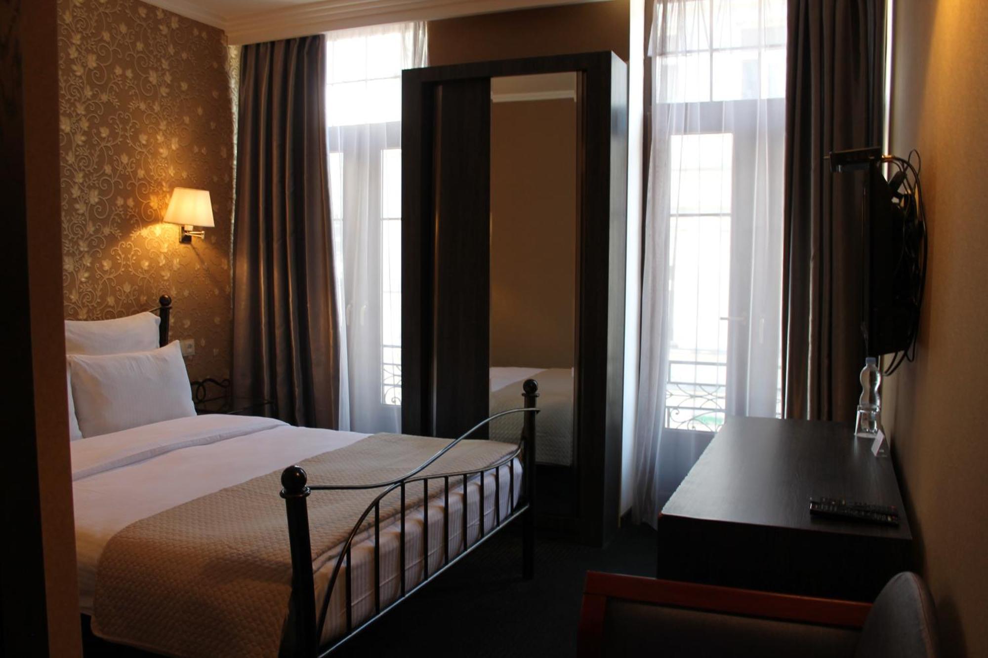 Redline Hotel Tbiliszi Kültér fotó