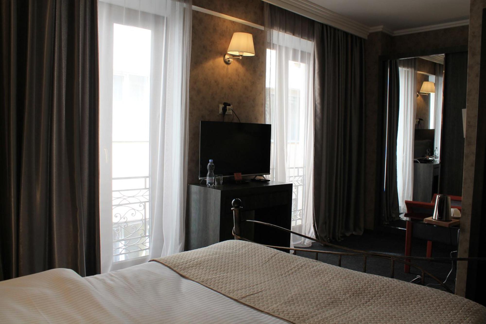 Redline Hotel Tbiliszi Kültér fotó