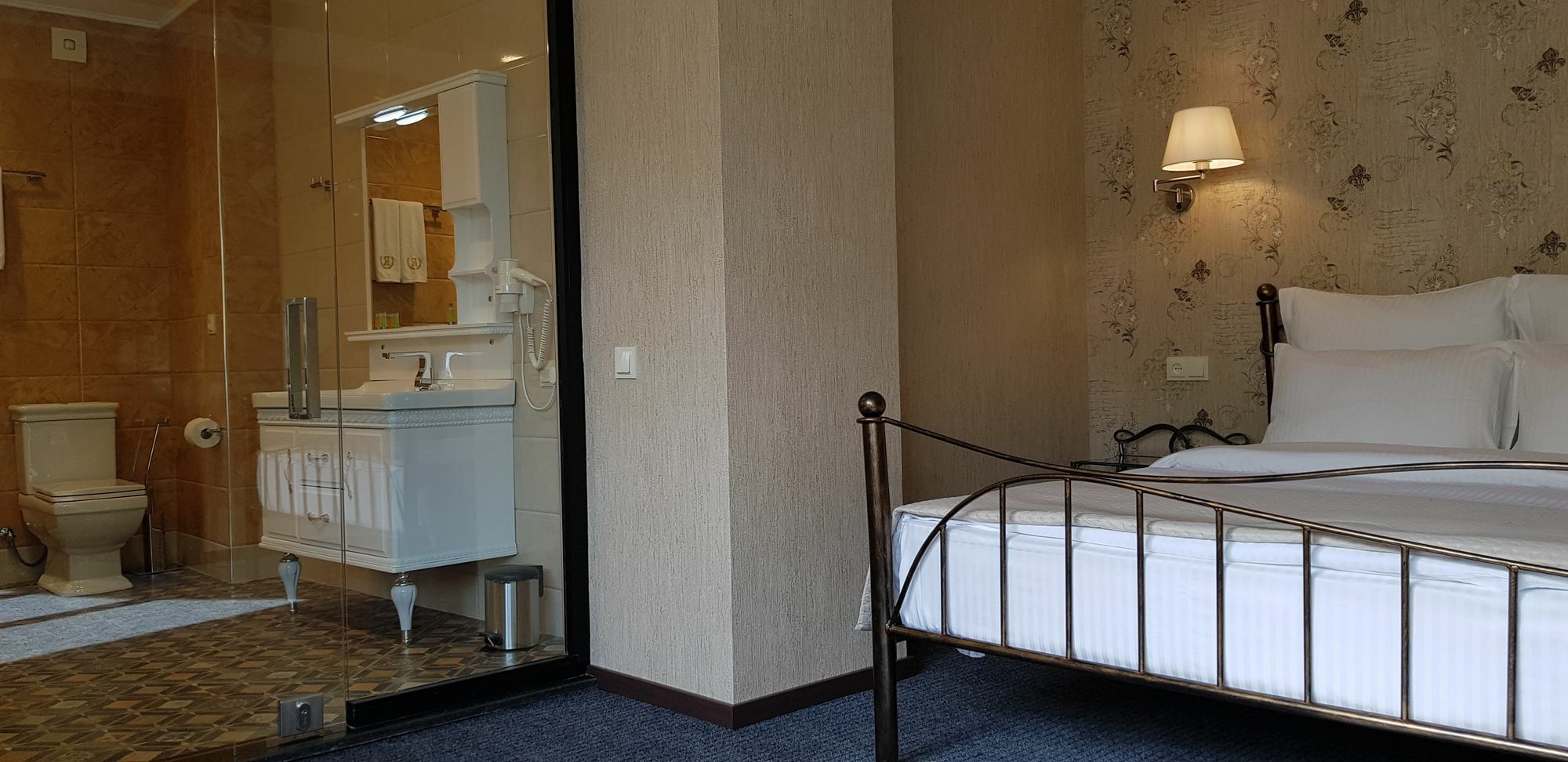Redline Hotel Tbiliszi Kültér fotó